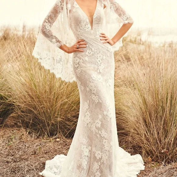 Lillian West | Dresses | Unused Lillian West Wedding Dress | Poshmark